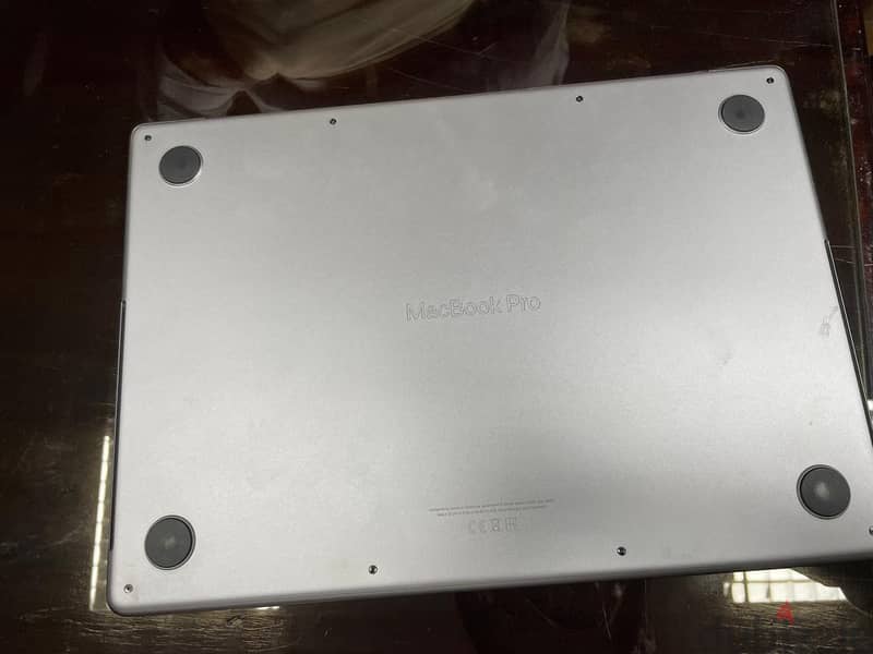 MacBook Pro M1 14  2021 2