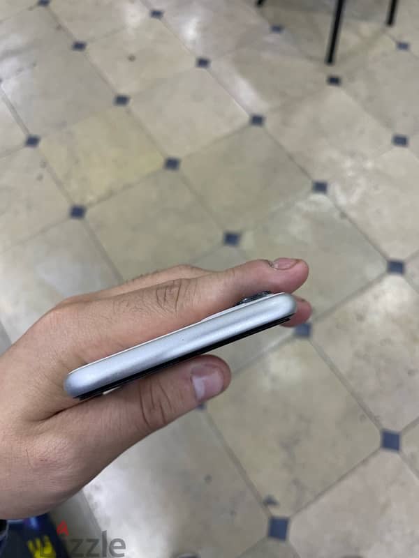 iPhone 11 used 5