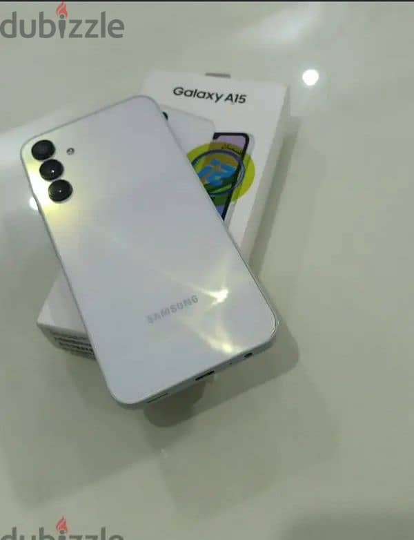 Samsung A15 ابيض للون المميز 1