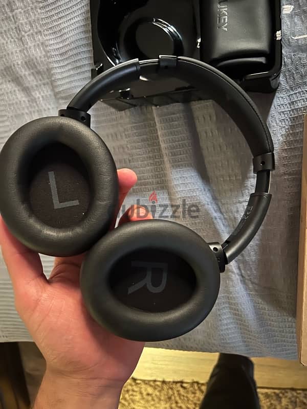 New Aukey headset from USA 0