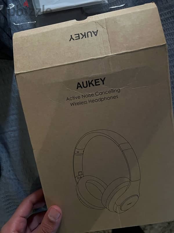 New Aukey headset from USA 2