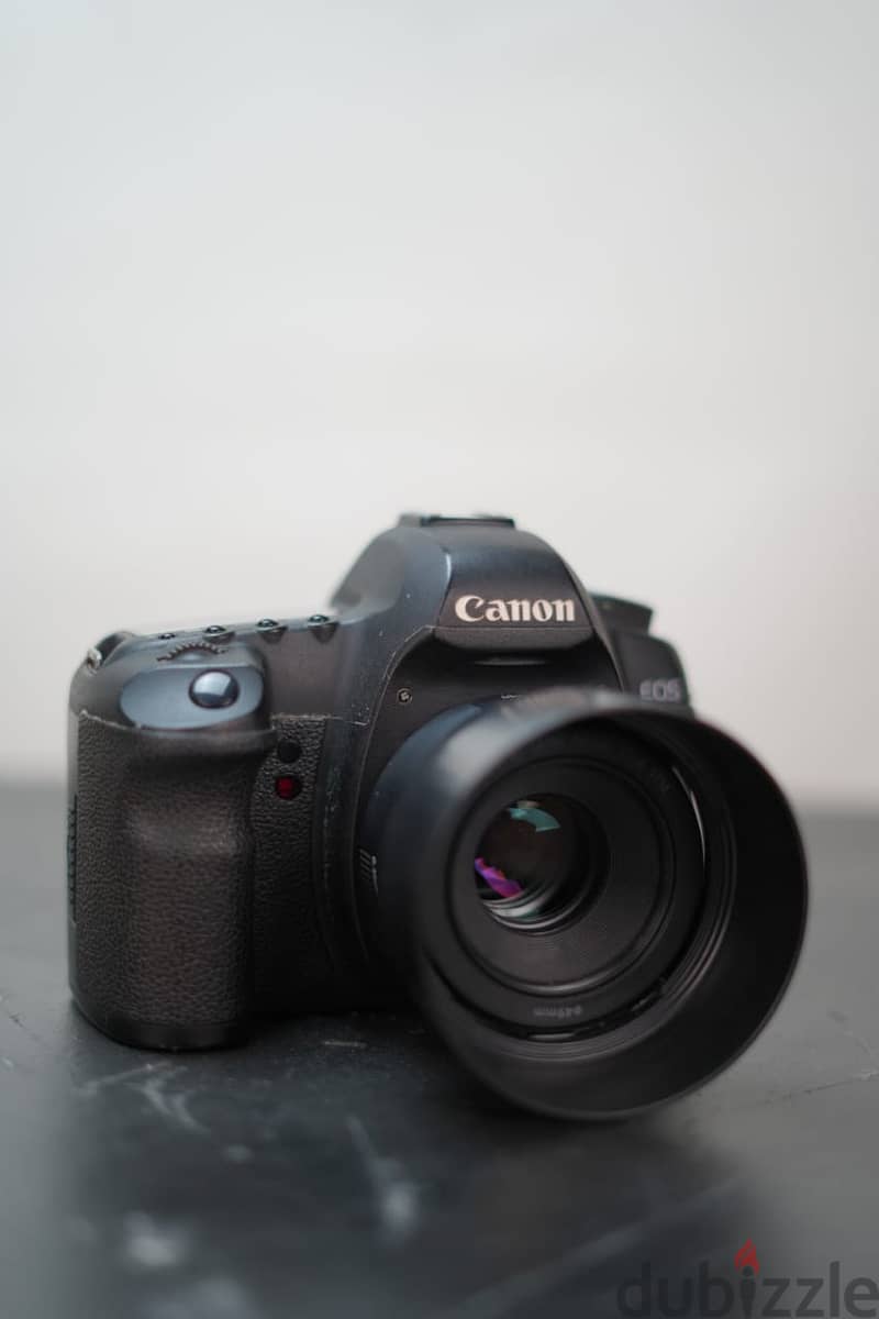 Canon 5d mark ii with canon 50 mm stm lens 3