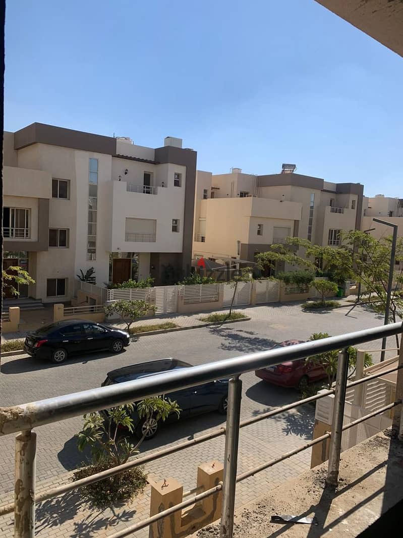 Townhouse Middle for sale in Grand Heights Compound, Northern Expansions 3/4, very special location finishing, immediate delivery 0