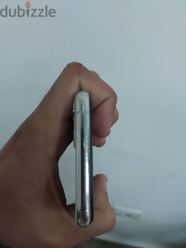 للبيع iphone 11 pro 2