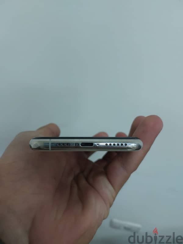 للبيع iphone 11 pro 3