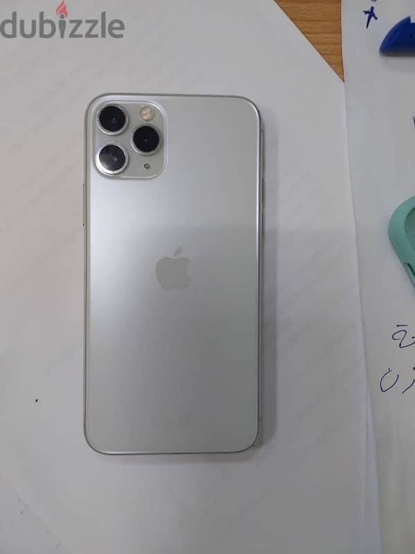 للبيع iphone 11 pro 5