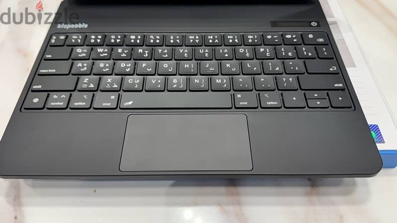 ipad m4 , 13 inch , model 2024 , Black Keyboard , blupebble 2