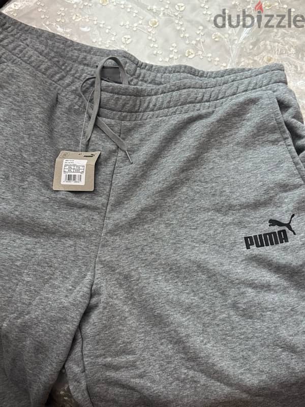 puma grey sweatpants XXL sale - للبيع بنطالون رياضي بوما ٢ اكس لارج 2