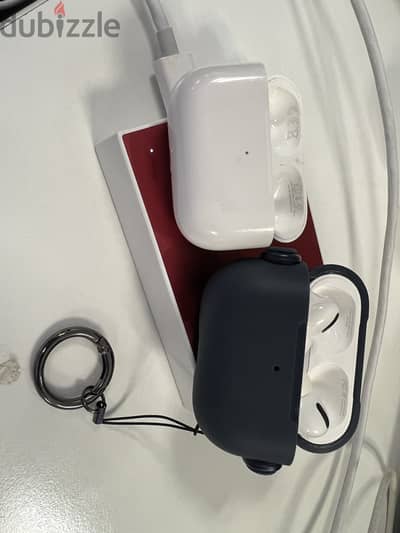 Apple Airpods Pro 1st Generation (2 Charging Cases)