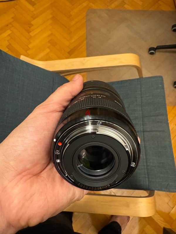 Sigma 18-35mm f/1.8 DC HSM Art Lens for Canon EF 1