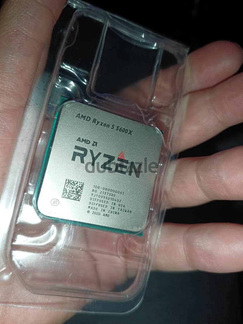 Ryzen 5 5600X البروسيسور متبرشم زيرو وارد الخارج ضمان سنة 0