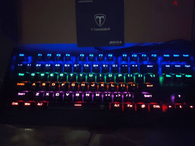 T-DAGGER TGK313 BORA Gaming Mechanical Keyboard 1