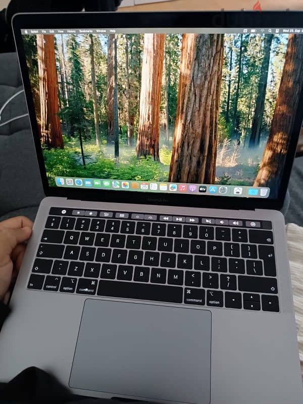 MacBook Pro (13-inch, 2019, Four Thunderbolt 3 ports) Touch Bar 5