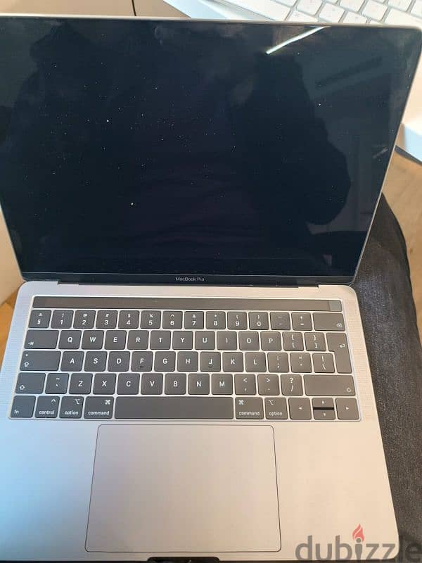 MacBook Pro (13-inch, 2019, Four Thunderbolt 3 ports) Touch Bar 6