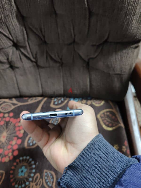 Samsung S20 plus 128/8 كسر الزيرو ب العلبه فقط حاله ممتازه السعر نهائي 3