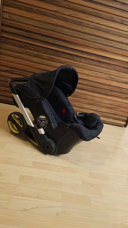 FooYFoo Convertable Stroller/Car Seat 3