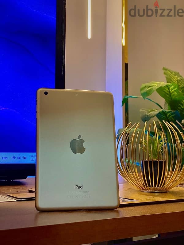 iPad mini 3 بحالة الجديد 5