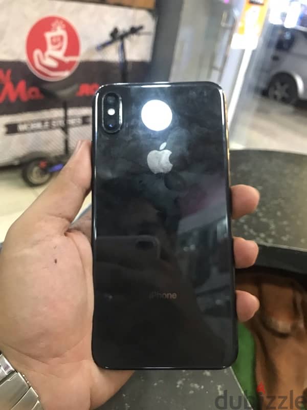 iPhone X maxi 64 giga  bettery 84% 0