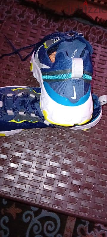 nike size 40 9