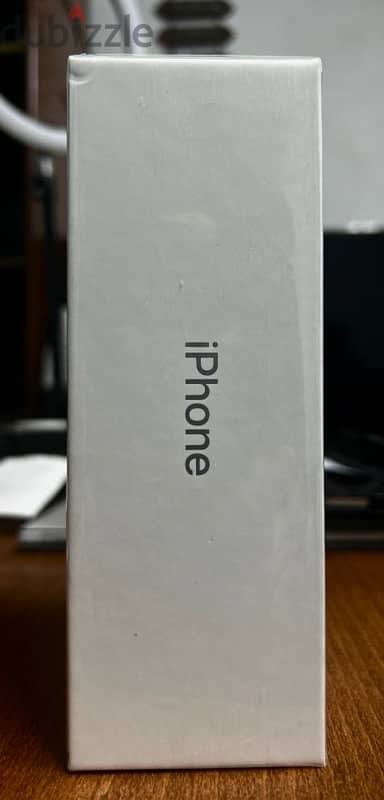 iPhone XR, 128 GB, 4G LTE - White 1