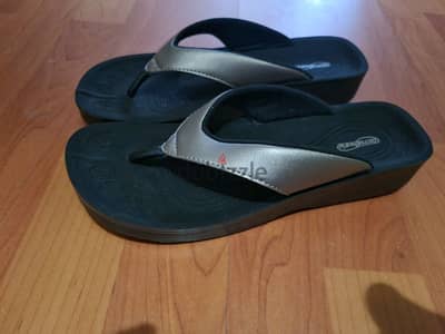 New,Aerothotic slippers for sale,imported from U. A. E,Size EU 38