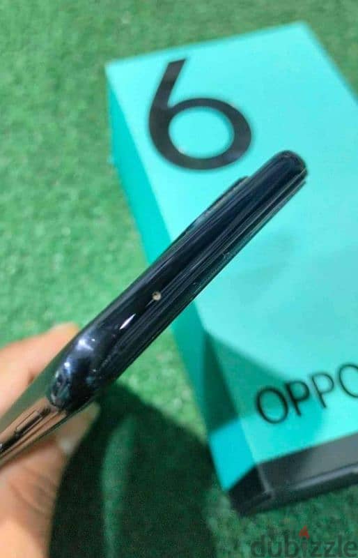 oppo reno 6  128مساحه 8رام كاميرا خلفيه 46 ,8 ,2 ,2 كاميرا اماميه 44 0