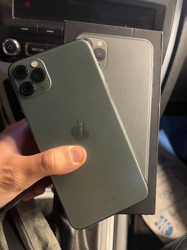 iPhone 11 Pro Max 0