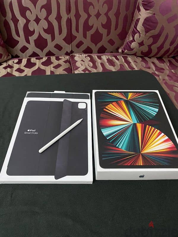 Ipad Pro 12.9 M1 256GB + Case + Apple Pencil 5