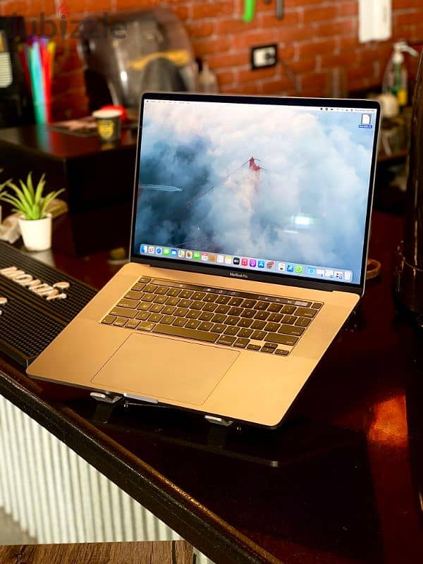 macbook pro i9 1