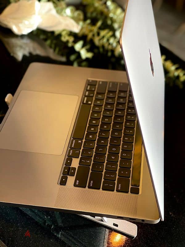 macbook pro i9 4