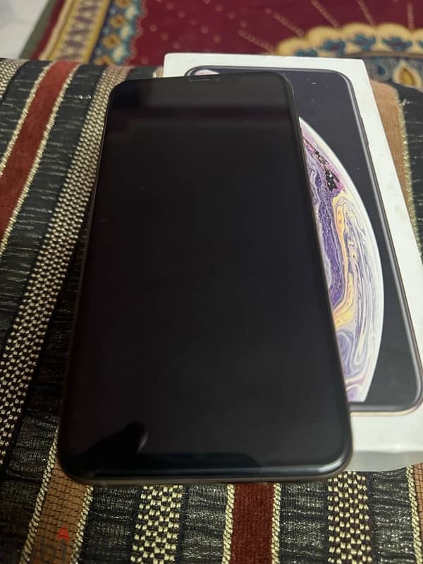 اي فون XS MAX 256 جيجا 2