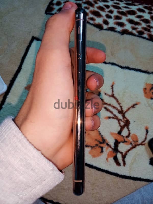 Iphone Xs 256 بيع او بدل ب اعلى مع دفع فرق 2