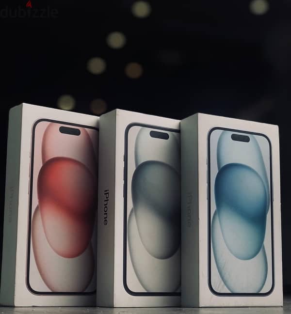 للبيع في عرض الجمعه الاخيره iPhone 15 128 GB متبرشم بضمان من ابل 1