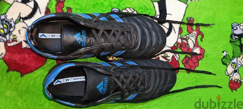 كوتش ترتان adidas مستخدم مرة واحدة فقط. 1