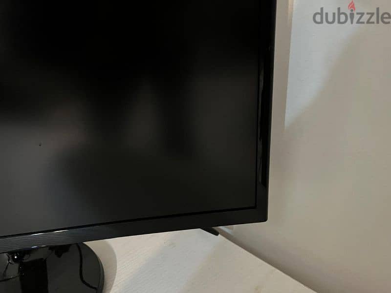 Samsung 24 inch HD curved screen شاشة سامسونج ٢٤ بوصة كيرف 3