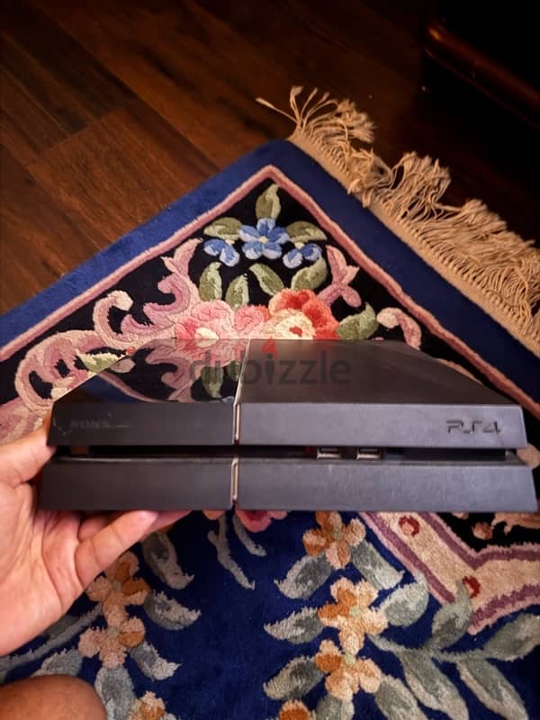 PlayStation 4 for sale like new 1