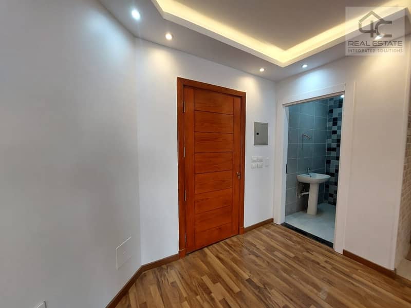 At the lowest price a apartment in the Fifth Settlement bua ​​100 m in Hyde Park Compound in phase Park Corner fully finished with kitchen and A/CS 0