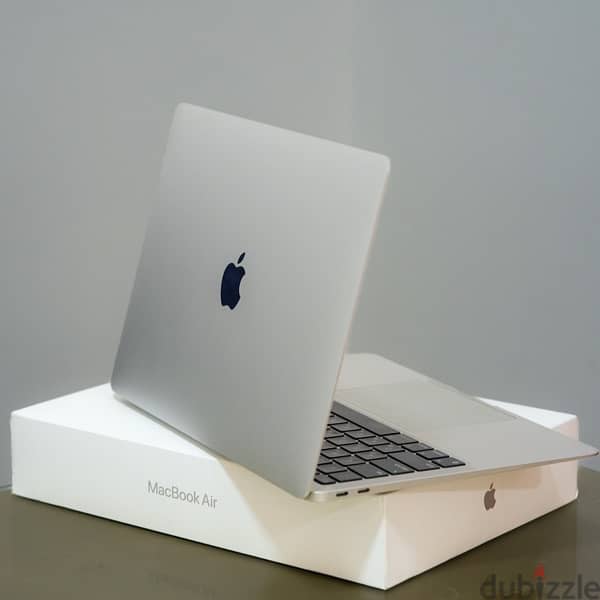 Macbook Air M1 + cover بسعر مايتفوتش 2