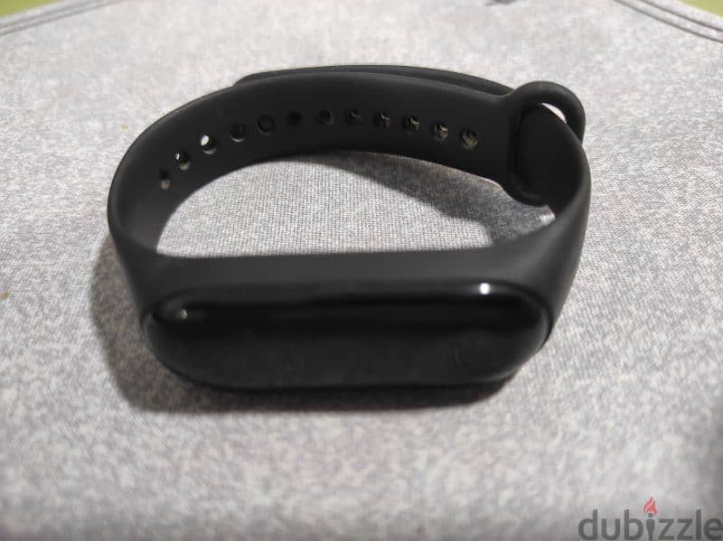 mi band 3 (مي باند ٣) with 5 straps 2