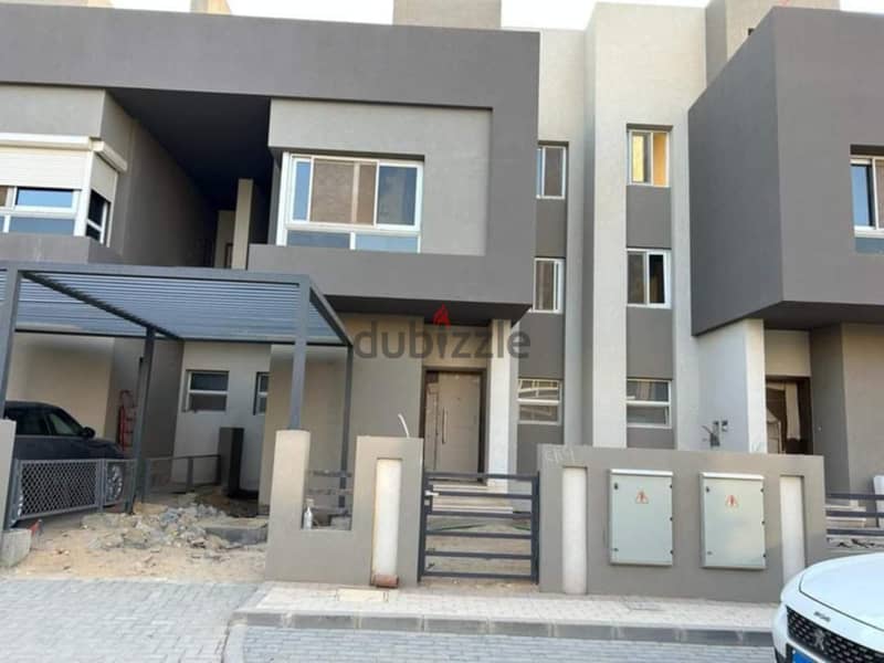 للبيع كمبوند ايتابا تاون هاوس استلام فوريTownhouse Etapa Ready to move 0