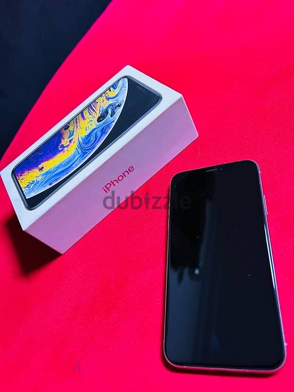 I phone  xs حاله نضيفه جدا متفتحش 5