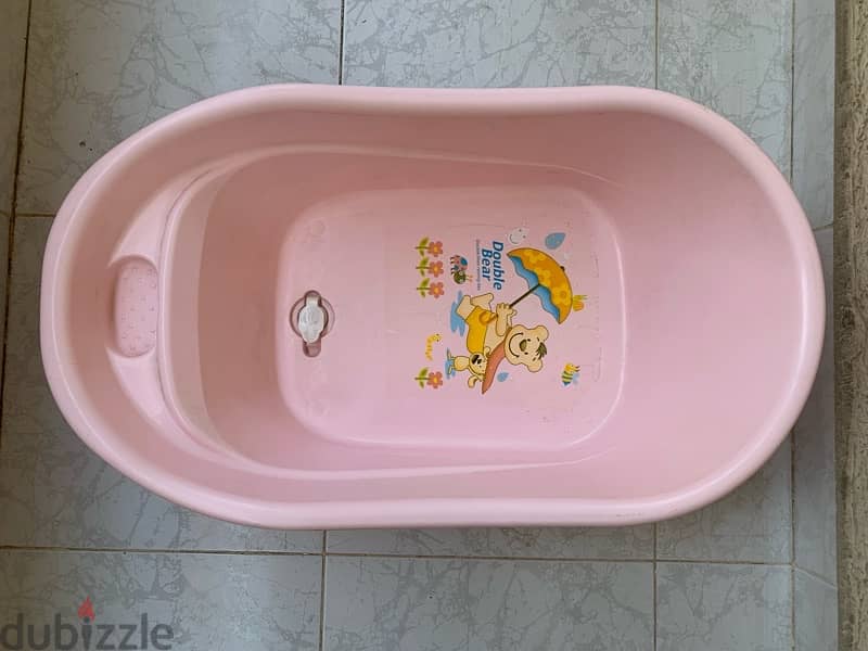 بانيو للأطفال بسداده ماليزي الصنعbathtub  for babies 2