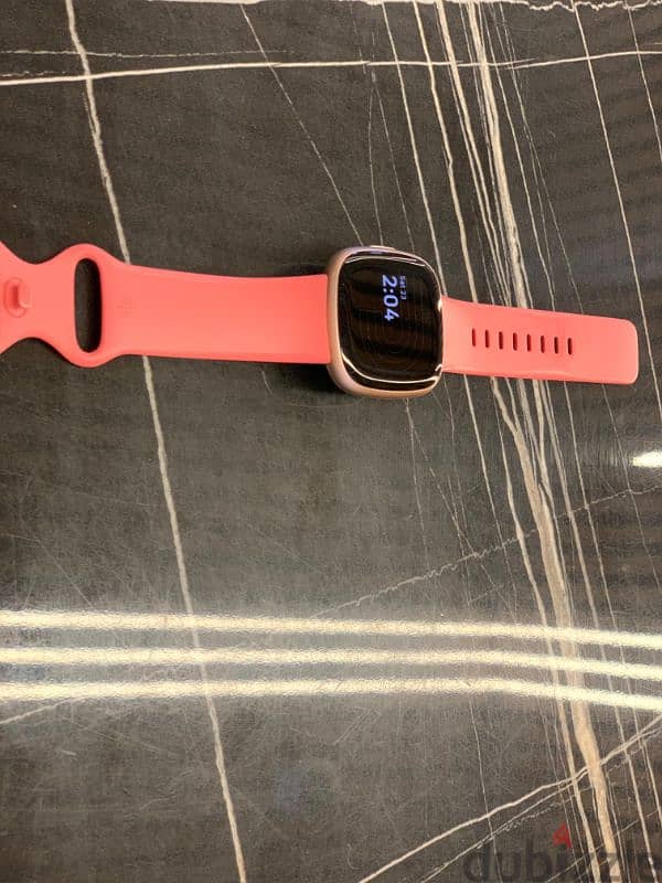 Fitbit versa 4 Smart Watch 2