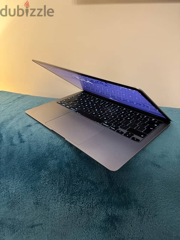 MacBook Air M1 (256GB) - Excellent Condition 1