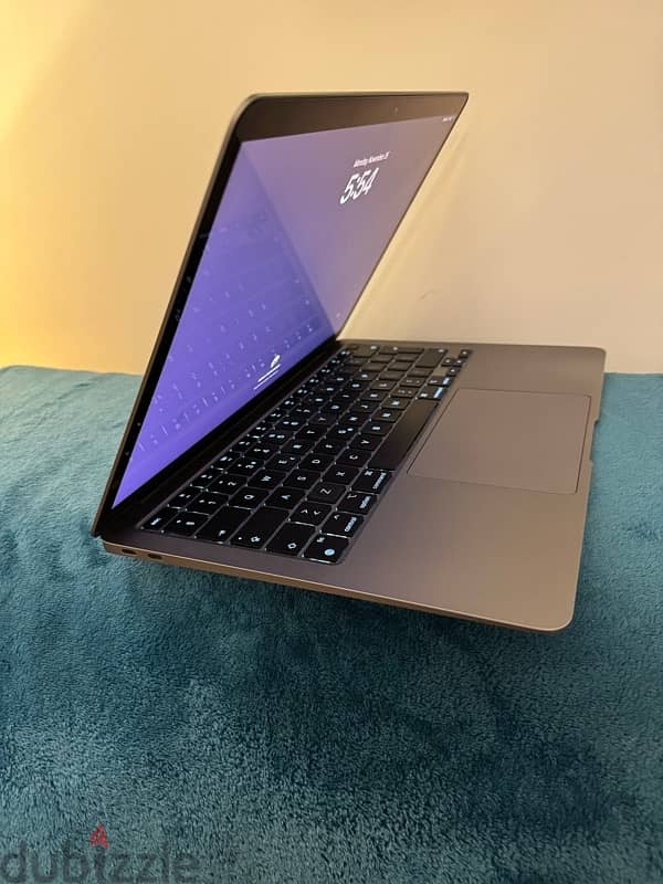 MacBook Air M1 (256GB) - Excellent Condition 2