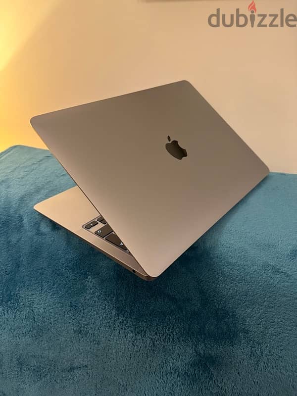 MacBook Air M1 (256GB) - Excellent Condition 3