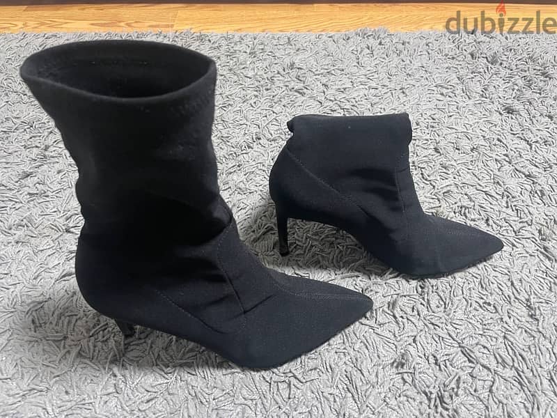 Bershka fitted high heel ankle boots 3