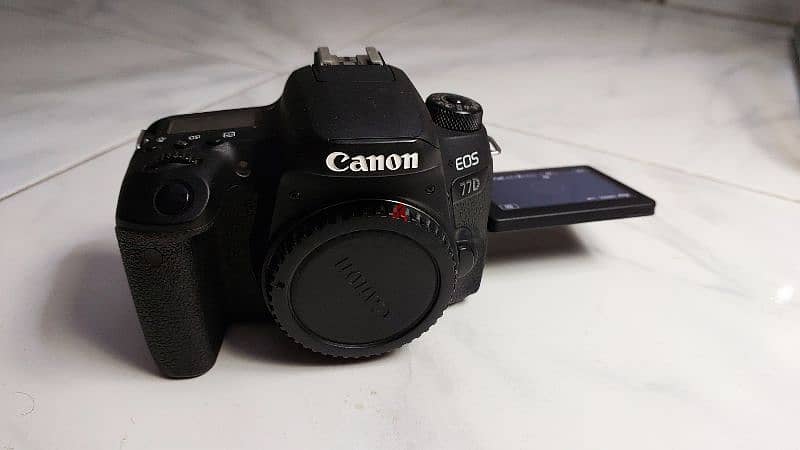 Canon EOS77D 8