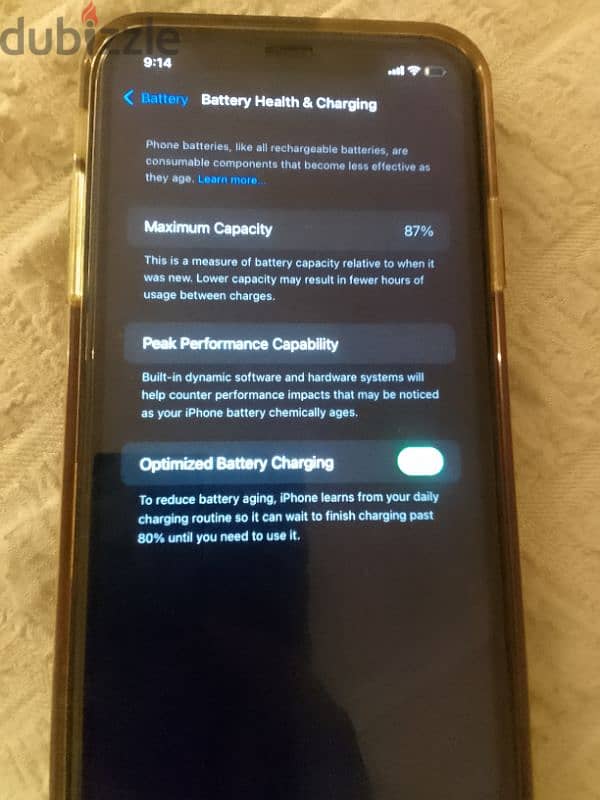 iphone 11 بحالة ممتازة مفيهوش خدش معاه الشاحن الاصلي 6