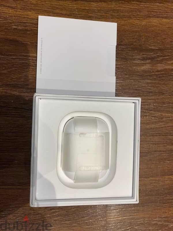 AirPods Pro Case without the airbuds 0